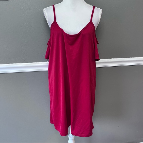 Boohoo Cold Shoulder dress - Picture 2 of 5